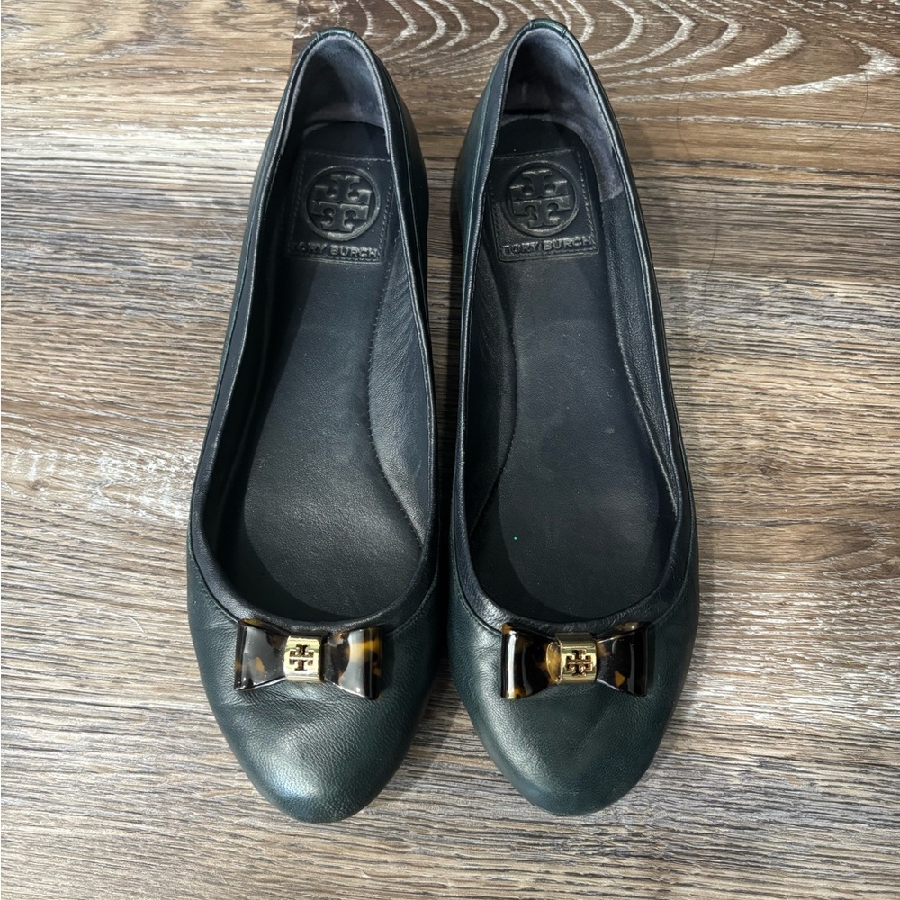 Tory Burch Black Flats with Tortoise Bow